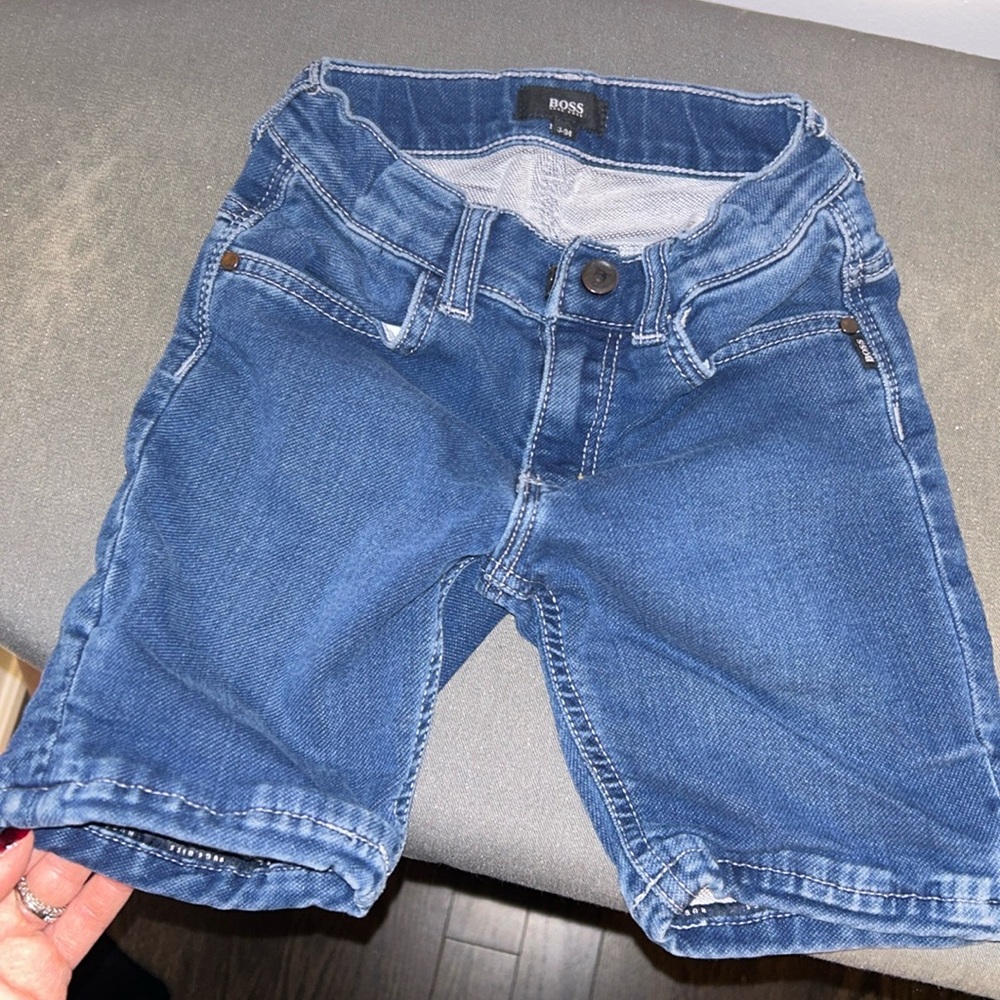 Boys Hugo boss shorts size 3T